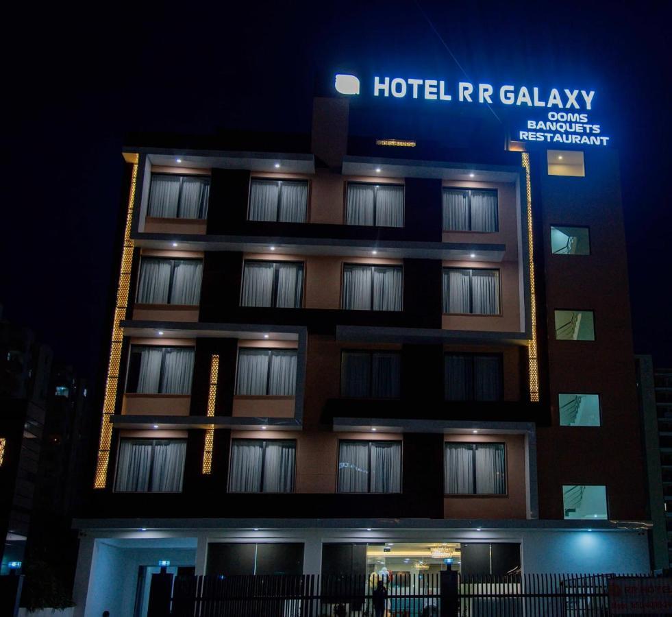 Rr Galaxy Hotel Gurgaon Eksteriør billede